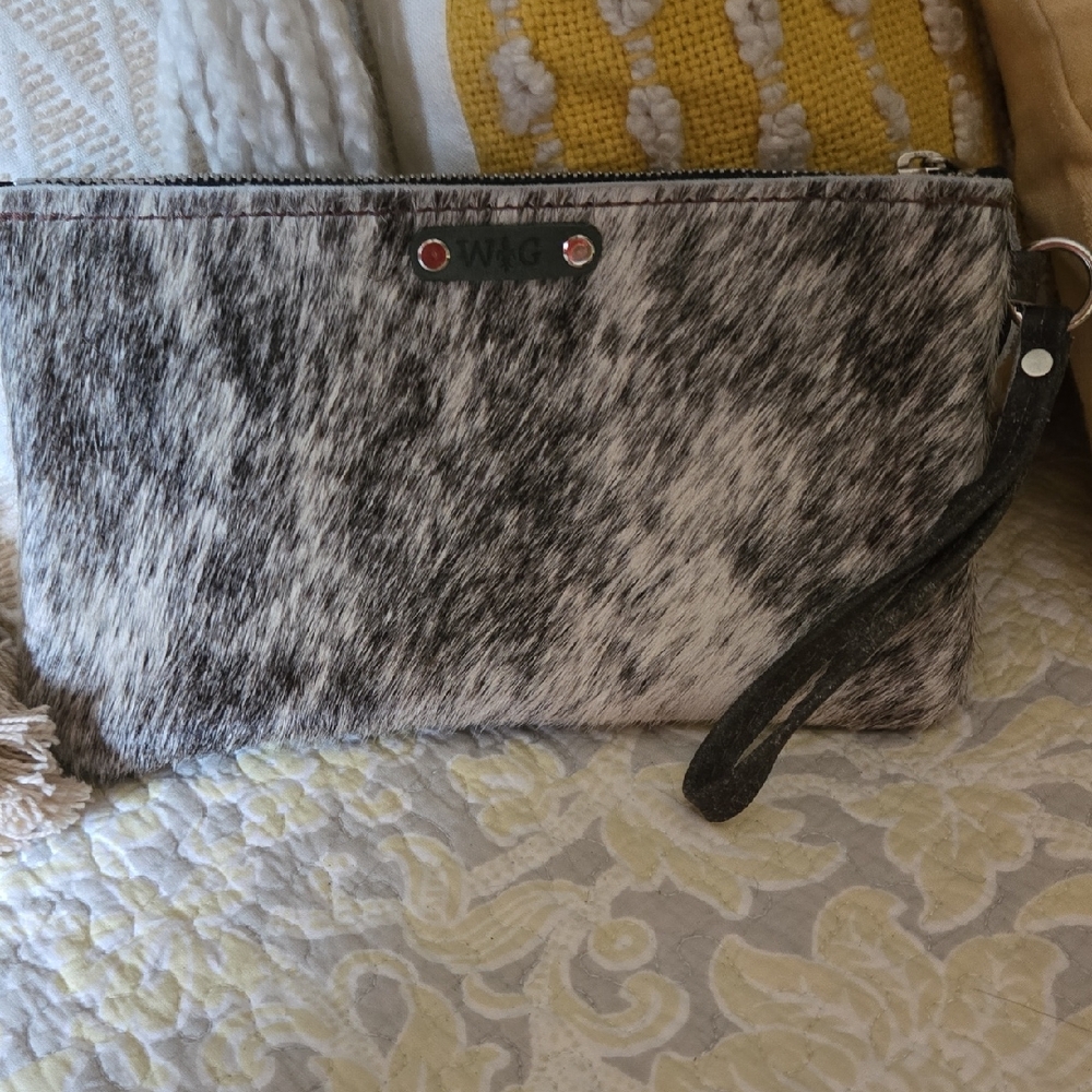 Ag Adriano Goldschmied Black and White Women's Clutch